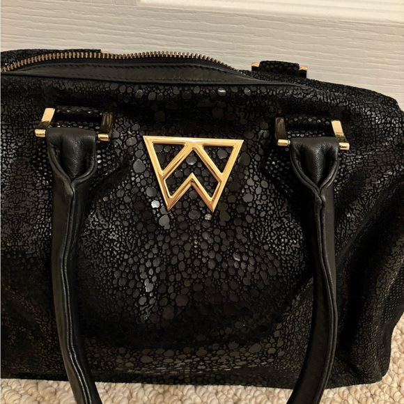 KELLY WYNNE I Duffle Dare You Handbag in Black Serpentine - Picture 5 of 13